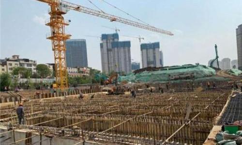 瀑布公园联通应急工程施工现场